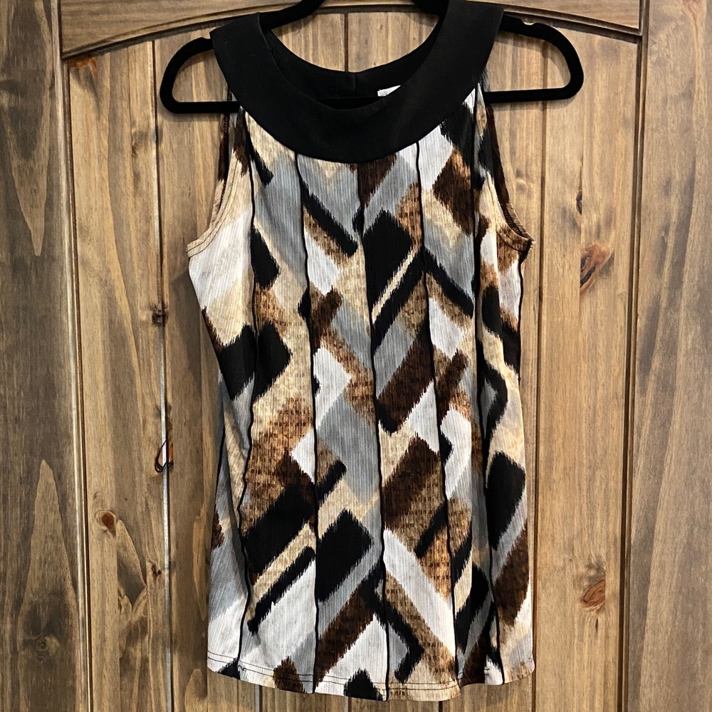 Sandra Darren Black and Brown Geometric Tank Top